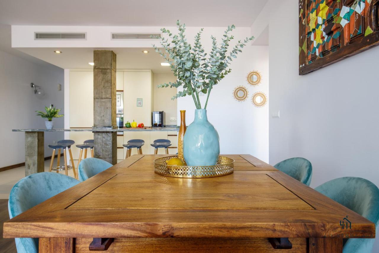 Living4Malaga Theatre Square Terrace Apartment Exterior photo